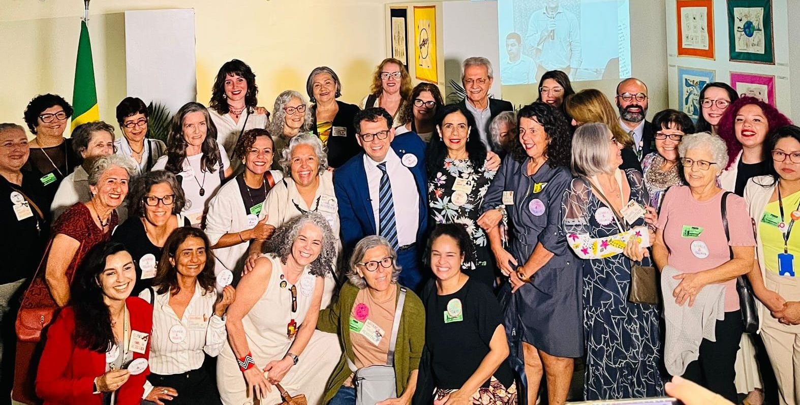 “Tecendo direitos”: exposição de bordados retrata Declaração Universal de Direitos Humanos